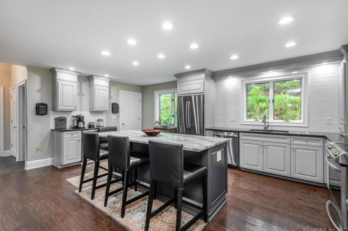 32 Old Wood Rd, Terryville, CT 06786-6936
