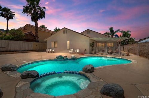 32420 Beechwood Ln, Lake Elsinore, CA 92530-6366