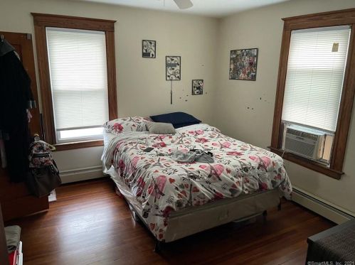 65 Roberts St, New Britain CT  06051-3415 exterior