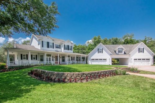 3401 Melissa Country Way, Lutz, FL 33559-7386