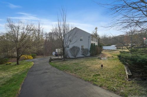 125 Clinton Hill Rd, Waterbury, CT 06716-1058