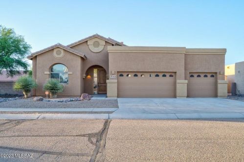 7938 Snake Eagle Ct, Tucson, AZ 85757-1653