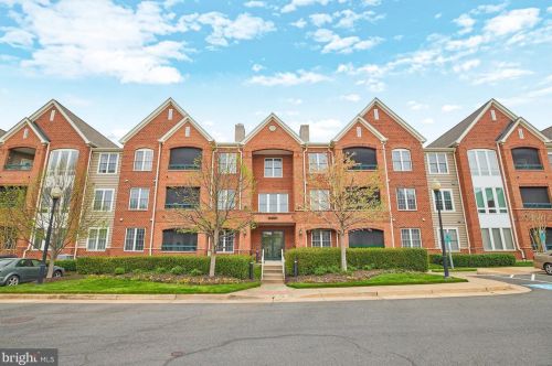13891 Chelmsford Dr, Gainesville, VA 20155-3130