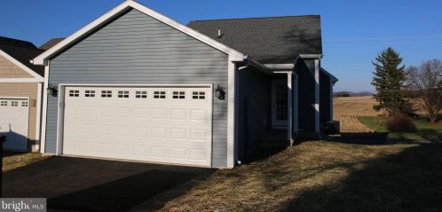 71 Stevens Rd, Ephrata, PA 17522-9603