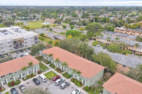 5435 41st St, Hollywood FL  33023-6849 exterior