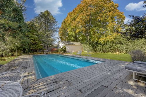 209 Sunset Ave, West Hampton Beach NY  11978-2037 exterior