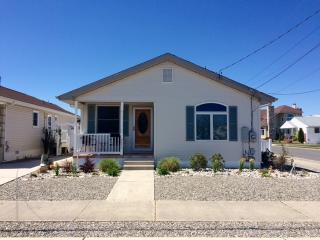 9400 Seaview Ave, Wildwood Crest, NJ 08260-3346