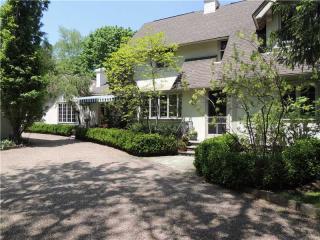 842 Blackburn Rd, Sewickley, PA 15143-1489
