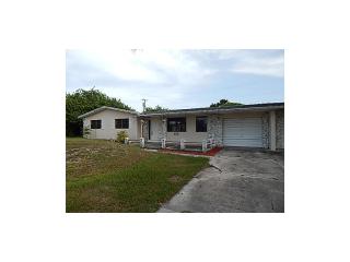 599 Lake Dr, Sebastian, FL 32958-8709