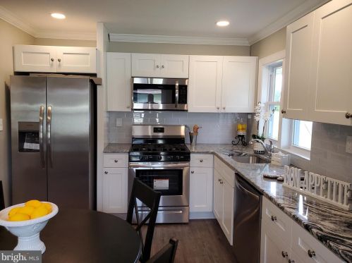 42 Bayberry Ln, Willingboro NJ  08046-1608 exterior