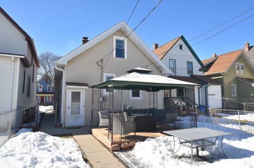 1554 72, Milwaukee WI 53214-4702 exterior