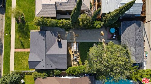 15027 Hartland St, Van Nuys CA  91405-3714 exterior