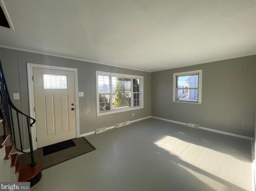 931 Center Ave, Gloucester NJ  08031-1610 exterior