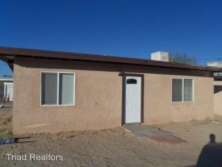 6317 Tamarisk Ave, Twntynine Plm CA  92277-2556 exterior