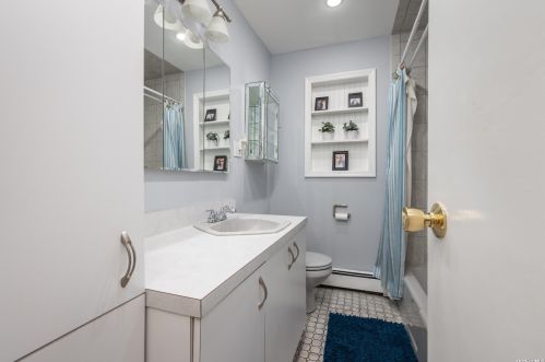 2500 Ocean Ave, North Bellmore NY  11710-3825 exterior