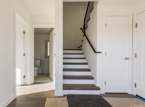 5002 Cahuenga Blvd, North Hollywood, CA 91601-4717