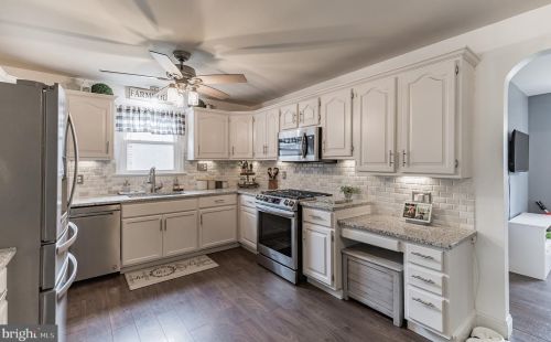 107 Allison Rd, Willow Grove PA  19090-3112 exterior