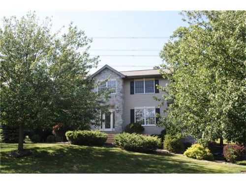 52 Hickory Ln, Garnerville, NY 10923-1936