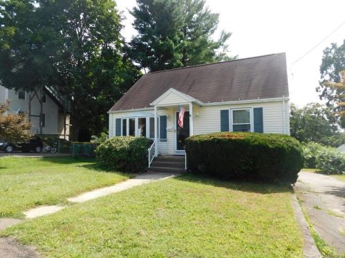 14 Wadsworth St, Waterbury, CT 06706-2145