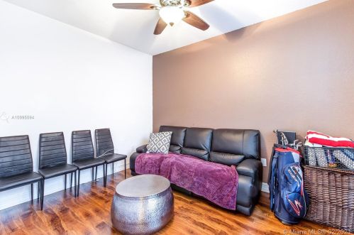 1121 147th Ter, Hollywood FL  33027-6182 exterior