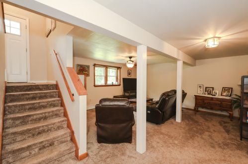 100 Mount Delight Rd, Deerfield NH  03037-1318 exterior