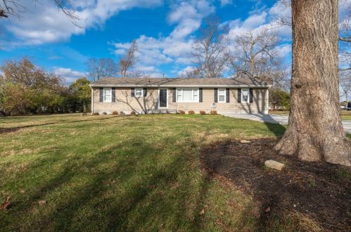 1956 Ryan Rd, Springboro, OH 45066-7436