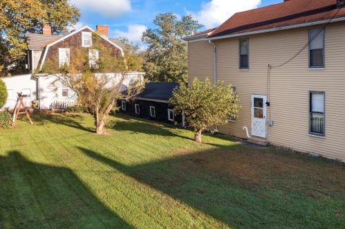 420 Carson St, Monongahela, PA 15063-2526