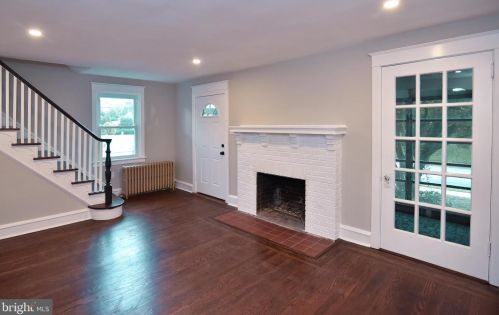 814 Pennsylvania Ave, Prospect Park, PA 19076-1524