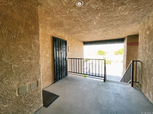 31200 Landau Blvd, Cathedral City CA  92234-5115 exterior