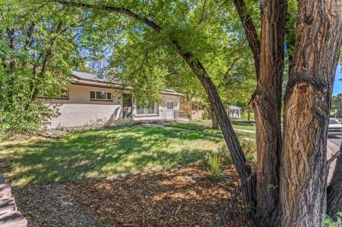 8530 Circle Dr, Westminster CO  80031-3735 exterior