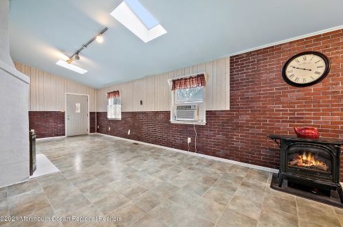 1011 1st Ave, Belmar NJ  07719-3301 exterior