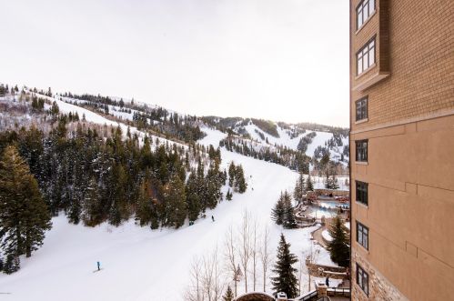 2300 Deer Valley Dr, Park City UT  84060 exterior