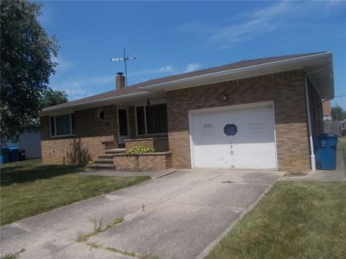 2527 35th St, Lorain, OH 44055-2142