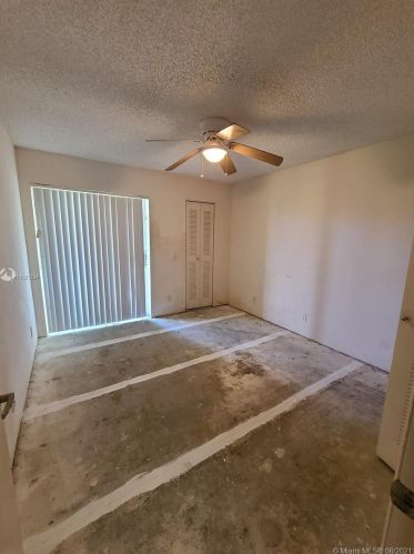 911 Meadows Cir, Boynton Beach FL  33436-8929 exterior