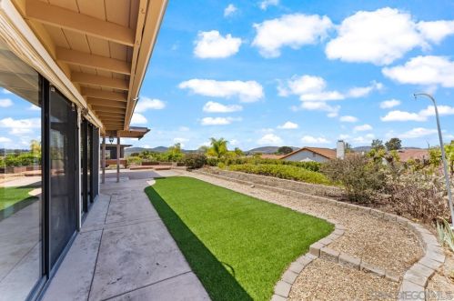 17758 Fonticello Way, San Diego CA  92128-1849 exterior