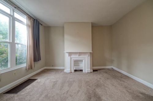 5521 Howe St, Pittsburgh, PA 15232-2303