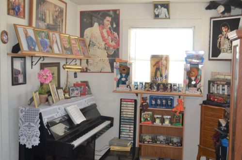 422 Pine St, Ripon CA  95366-2433 exterior