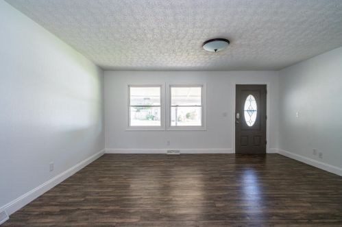 125 Westbrook Rd, Brookville, OH 45309-1734