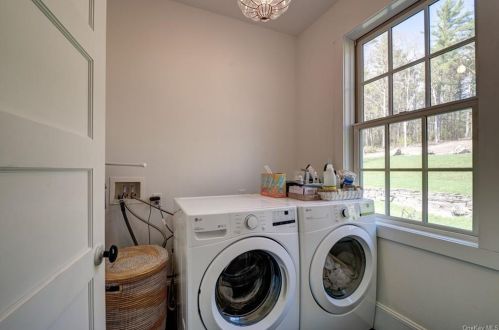 300 Tuthill Rd, Barryville NY  12719-3608 exterior