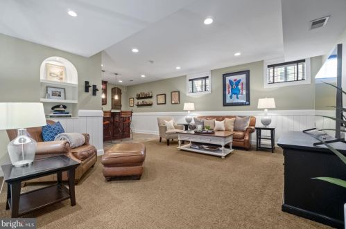 9012 Virginia Ter, Lorton VA  22079-3251 exterior