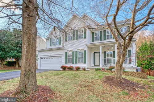 331 Lake View Way, Leesburg, VA 20176-2052