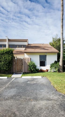 1941 Monks Ct, West Palm Beach, FL 33415-9161