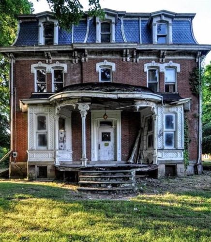 5001 Norman Ave, Finleyville, PA 15332-1127