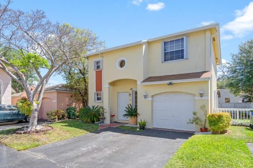 11728 12th St, Hollywood FL  33026-3841 exterior