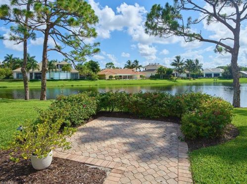 527 Devils Ln, Naples FL  34103-3021 exterior