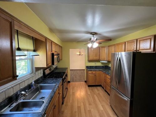 412 Clifton Ave, Glenshaw PA  15116-2402 exterior