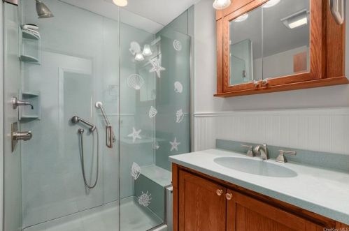 2732 Old Yorktown Rd, Yorktown Hgts NY  10598-3140 exterior