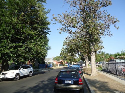 8031 Katherine Ave, Van Nuys, CA 91402-5310