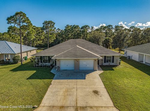 108 Dahl Ave, Sebastian, FL 32958-5622