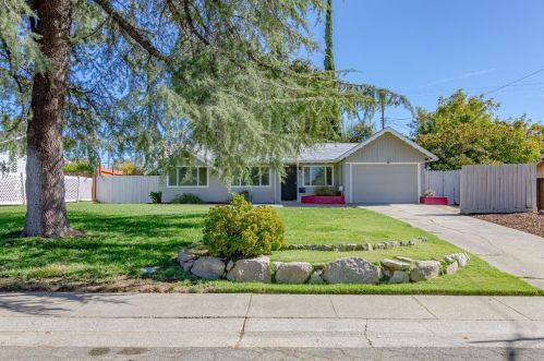 8100 Oak Forest St, Citrus Heights, CA 95621-1300
